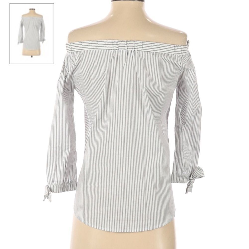 Potter’s Pot | striped off the sholder | size Large | blue and white | like new